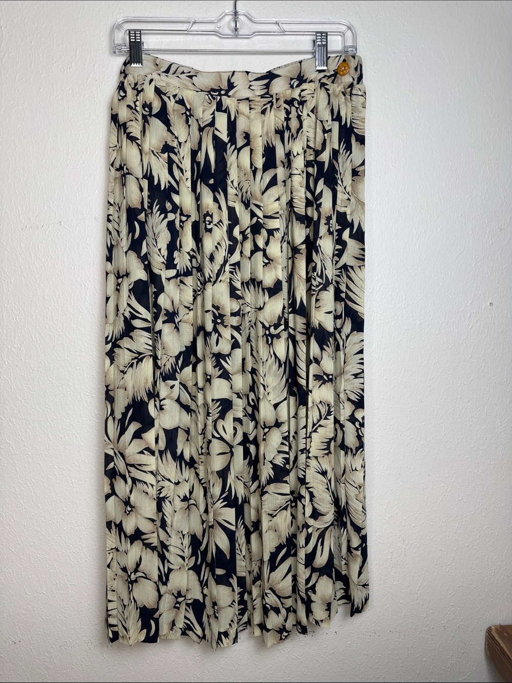 Vintage Black and Cream Floral Pleated Maxi Skirt